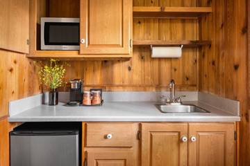 Chalet for 4 Guests in Santa Barbara County, Picture 2