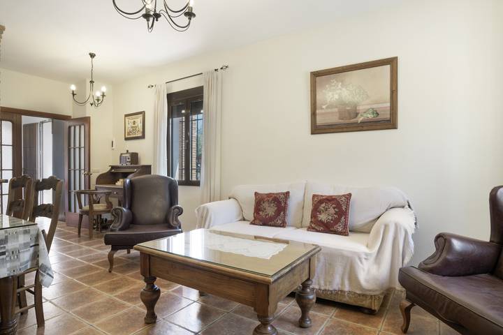 Landhus for 8 personer med have in Setenil de las Bodegas, Cádiz Provinsen