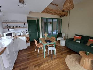 Gîte pour 4 personnes, avec vue et jardin à Bains-sur-Oust