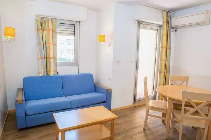 Gîte pour 4 personnes, avec balcon dans Plage Beau Rivage Saint Raphael
