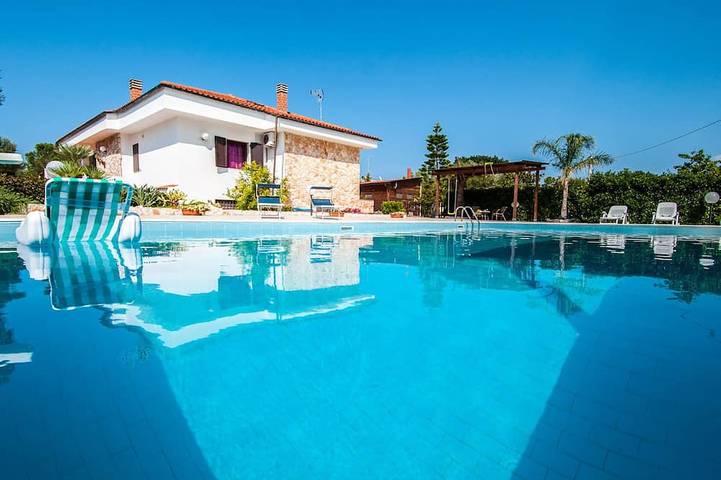 Villa pour 8 personnes, avec jardin à Polignano a Mare