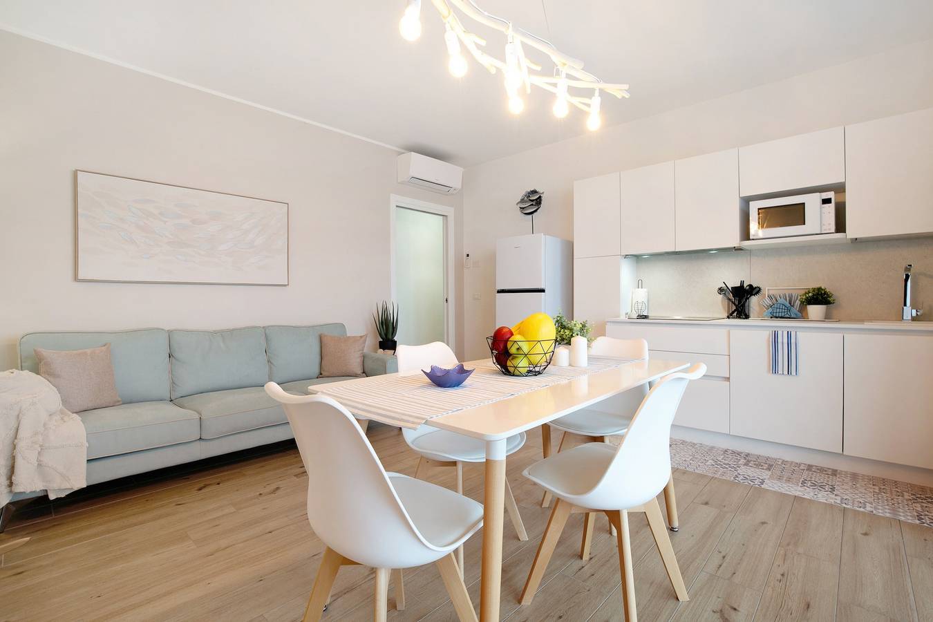 Ganze Wohnung, Ferienwohnung 'Deluxe 4' mit privater Terrasse, Wlan und Klimaanlage in Lido di Jesolo, Jesolo