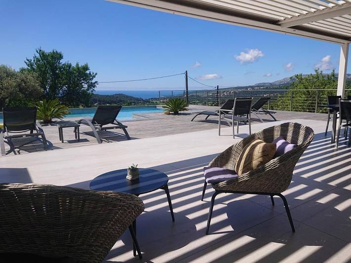 Chalet para 8 personas, con vistas además de jardín y piscina, Se admiten mascotas - 1