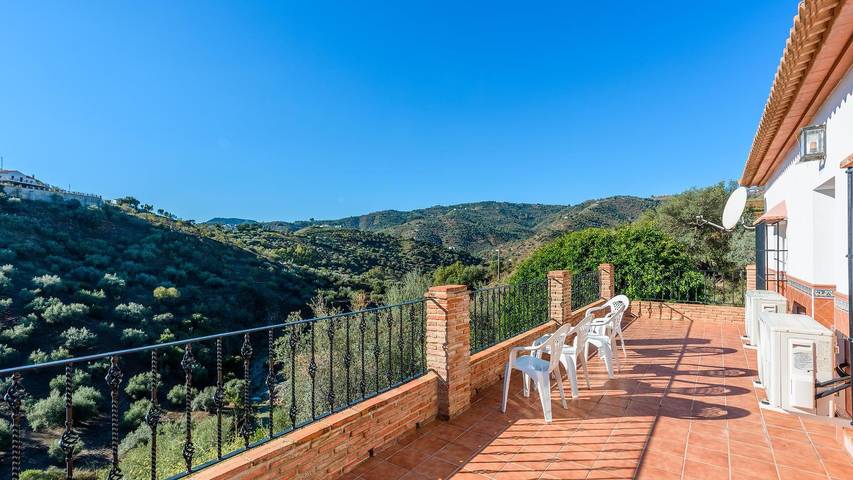 Villa el Terral Riogordo by Ruralidays in Riogordo, Cordillera Penibética