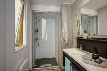 Camping pour 4 Personnes dans Saint-Victor-la-Rivière, Région de Besse-et-Saint-Anastaise, Photo 3