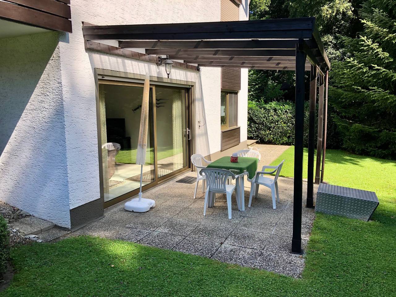 Ganze Ferienwohnung, Ferienwohnung Gausburg - große Ferienwohnung für 2 - 3 Personen, 80qm, 2 Schlafzimmer, überdachte Terrasse in Saaldorf-Surheim, Rupertiwinkel