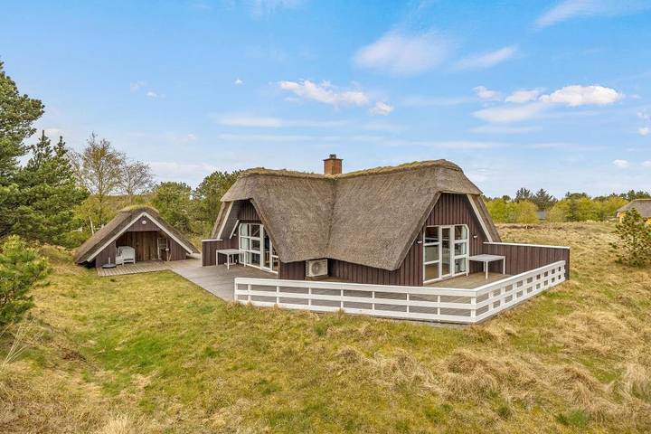 Villa für 6 Personen, mit Balkon/Terrasse und Terrasse sowie Sauna auf Fanø