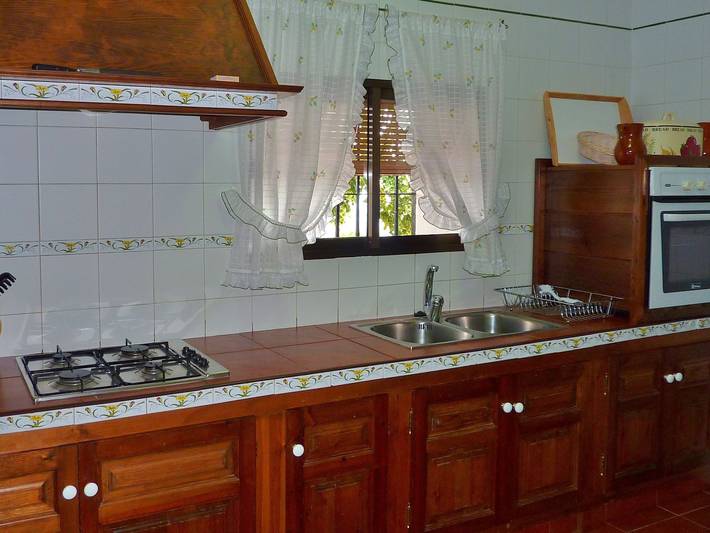 Gîte pour 4 personnes, avec terrasse et piscine, adapté aux familles en Andalousie - 4