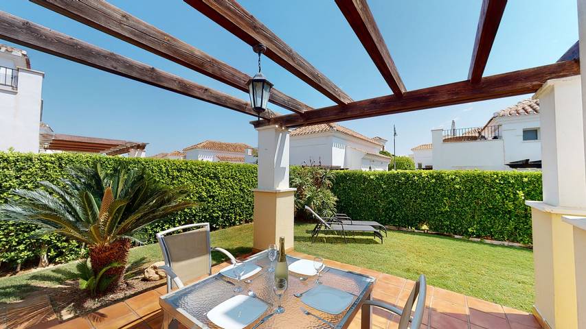 Chalet para 4 personas, con terraza además de jardín y piscina en Campo de Cartagena - 2