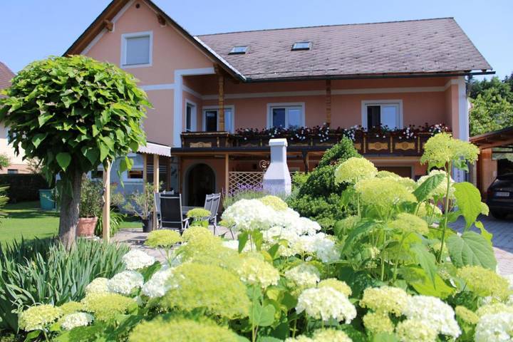Ferienwohnung für 2 Personen, mit Ausblick und Garten - 1