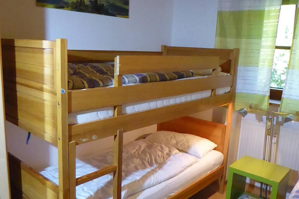 Ganze Wohnung, Modern renoviertes Appartement mit Außenpool, Innenschwimmbad und Sauna in Hauzenberg, Passauer Land