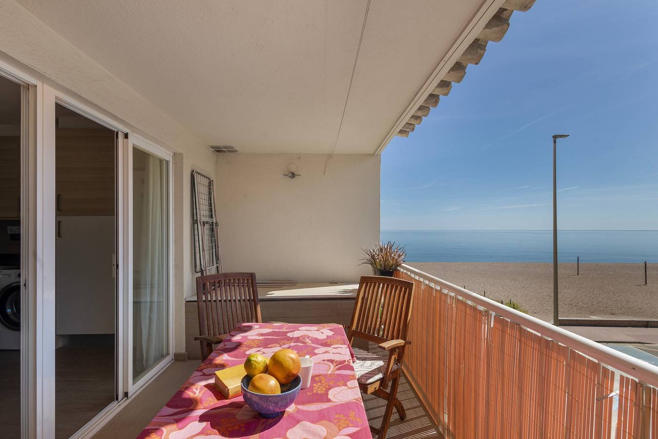 Geheel appartement, Appartement 'Medes F35' met Zeezicht, Wi-Fi en Airconditioning in Pals, Costa Brava