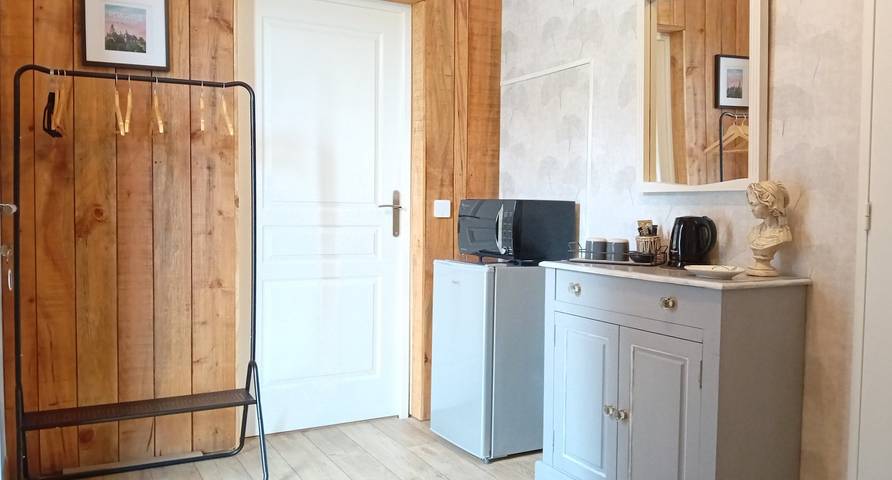 Location de vacances pour 2 personnes, avec jardin et piscine à Plazac - 4