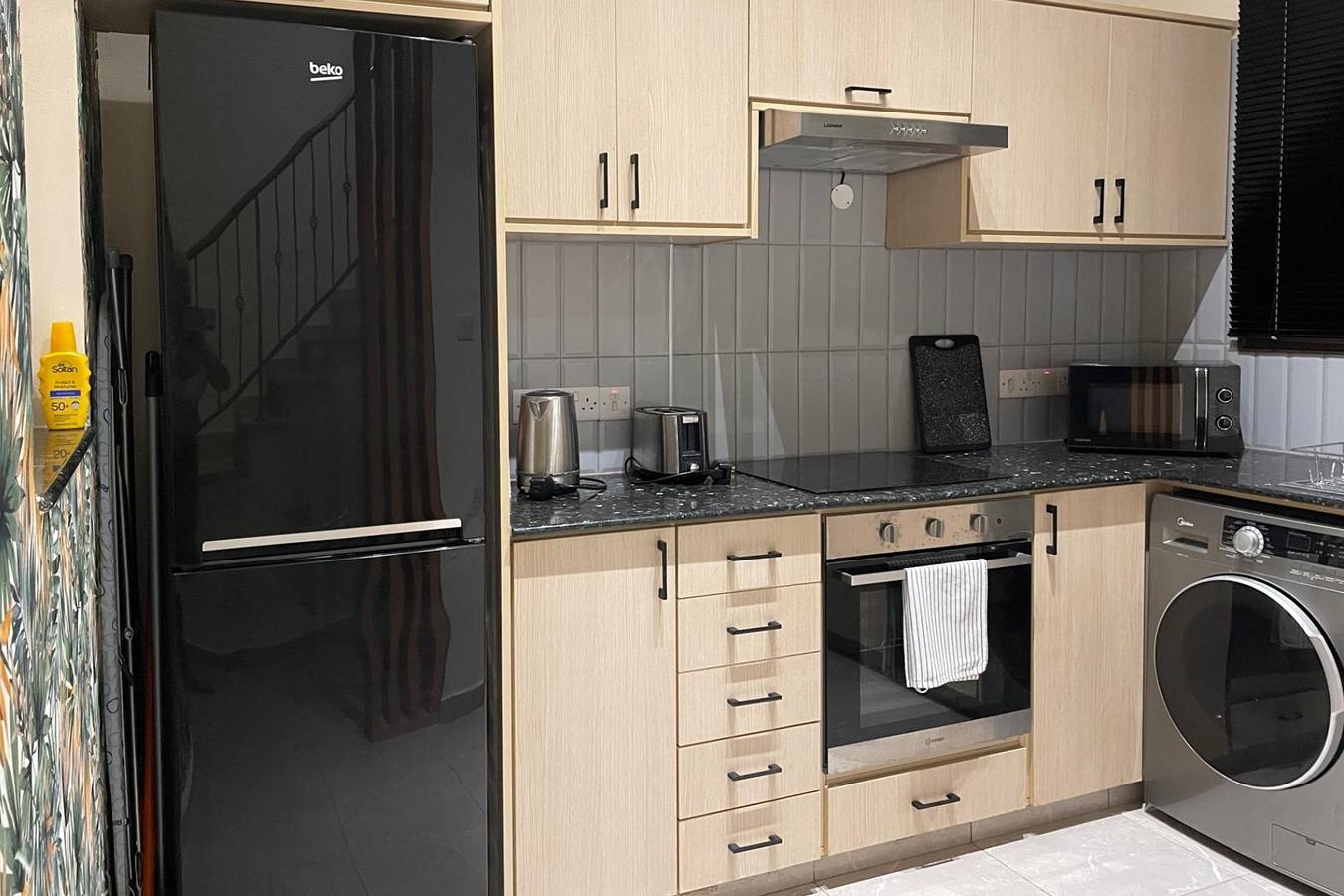 Ganze Ferienwohnung, 2 Bed Townhouse Sleeps 4 - Pool - Patio & Balcony in Paphos, Südzypern