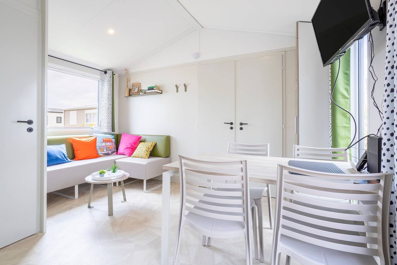 Chalet 'Mobilhome Et 100m Plage' mit privater Terrasse, privatem Garten und Wi-Fi in Guilvinec, Quimper und Umgebung