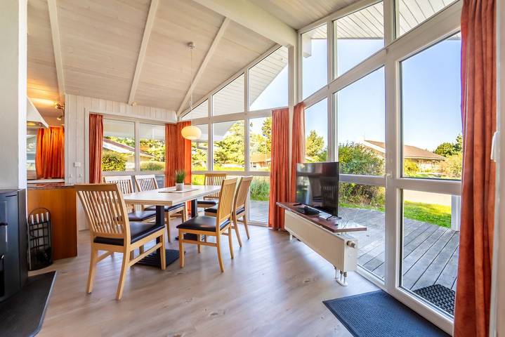 Ferienhaus mit Meerblick für 6 Personen, mit Sauna und Whirlpool sowie Garten in der Lübeck
