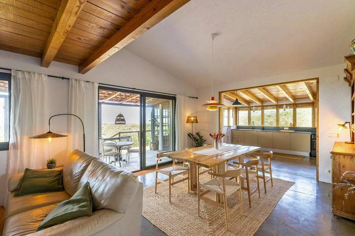 Designed farmhouse with Ebro Delta views in Tortosa, Costa Dorada