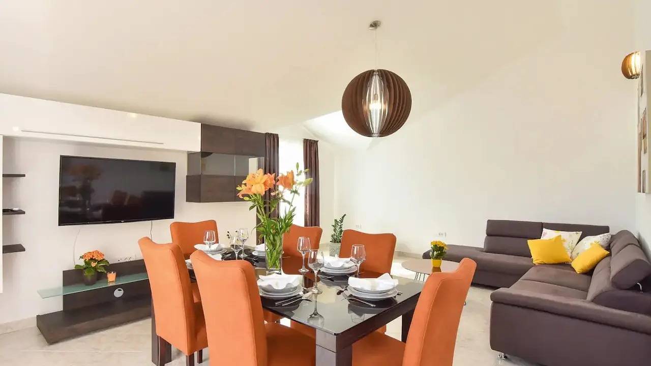 Ferienhaus für 15 Personen (226 m²) in Dugopolje in Koprivno, Dalmatinisches Zagora