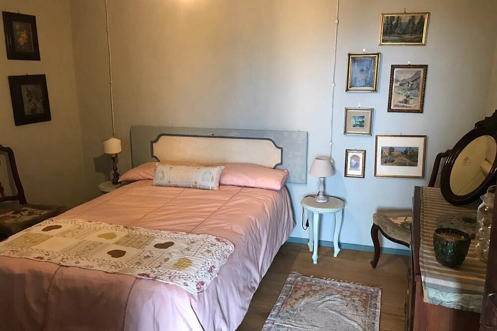 Villa Francescon, dimora storica con ampio giardino in Borgo Valbelluna, Südliche Karnische Alpen