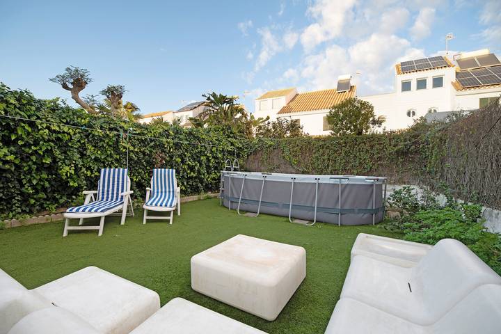 Apartamento para 8 personas, con balcón y jardín en Sanlúcar de Barrameda