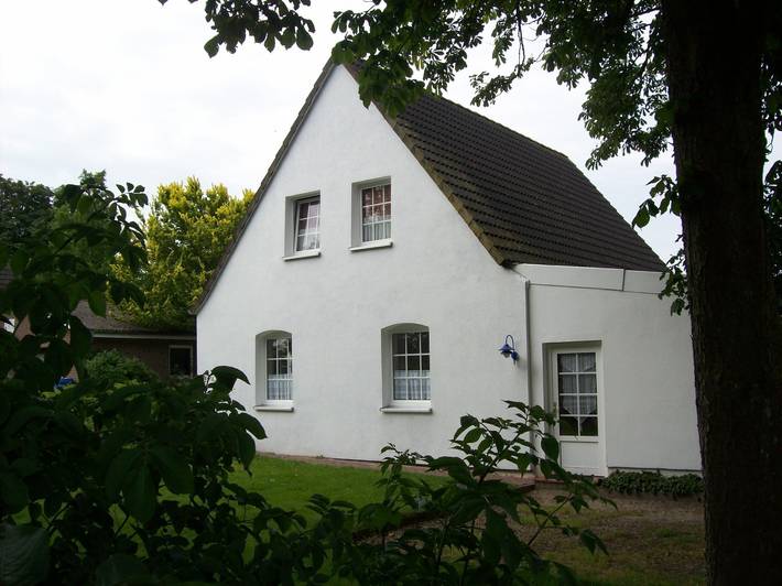 Bauernhof für 4 Personen, mit Balkon und Garten in Büsum-Wesselburen