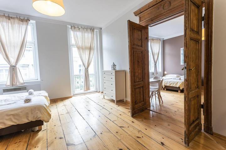 Ferienwohnung für 5 Personen, mit Ausblick und Balkon - 1