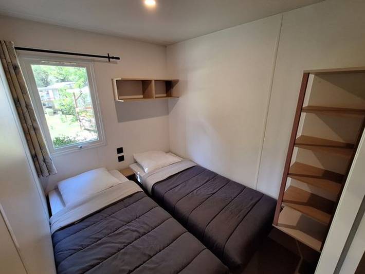 Mobil home pour 6 personnes, avec terrasse, animaux acceptés à Valbonnais - 4