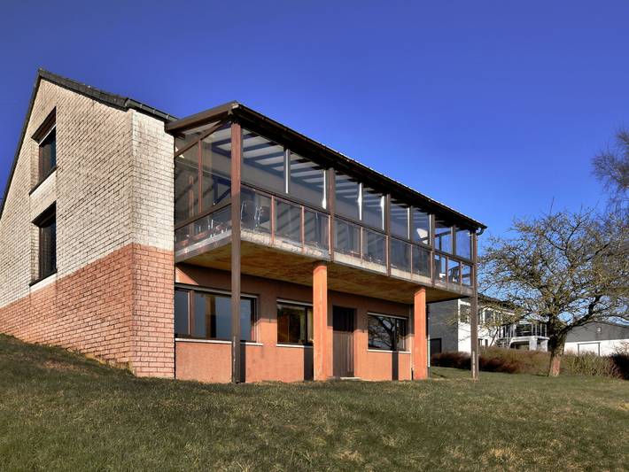Vakantiehuis voor 8 personen, with Balkon/Terras and Terras as well as Tuin and Uitzicht in Houffalize
