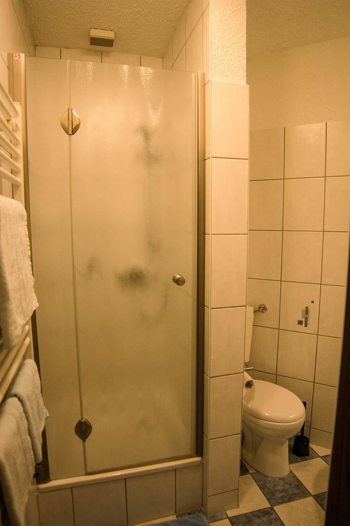 Ganze Ferienwohnung, Ferienwohnung Wandelt - Fw mit 2 Schlafz., 1 komb. Wohn-/Schlafz., Küche, Du+Wc, 1-5 P., 60 m², 2. Et. in Arnstadt, Thüringer Kernland