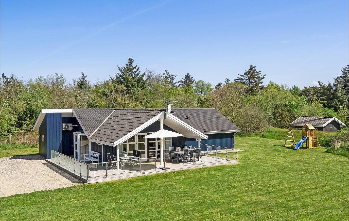 Ferienhaus für 8 Personen mit Terrasse in Lodbjerg Hede, Ringkøbing