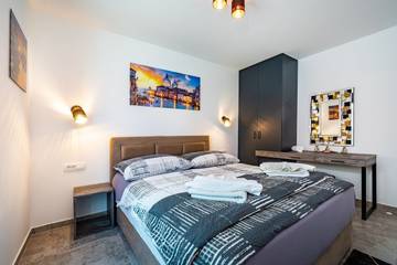 Vacation Apartment for 4 Guests in Sukosan, Zadar, Picture 2