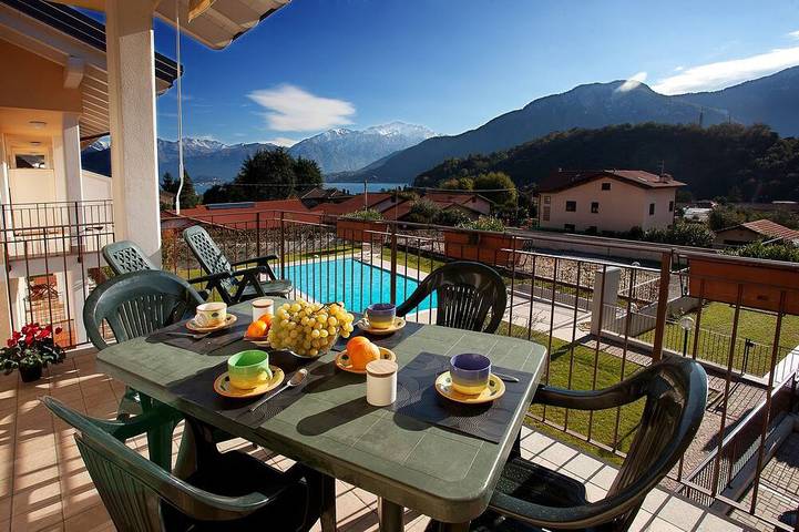 Appartamento per 4 persone, con balcone e piscina in Lenno (Italia)
