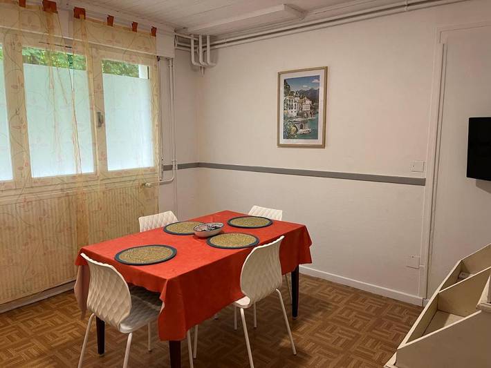 Hôtel pour 4 personnes, avec jardin dans Beaurepaire-en-Bresse - 2