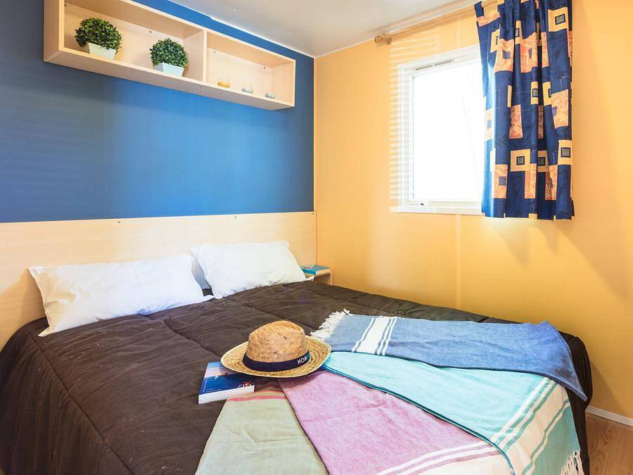 Camping Marvilla Parks Friese Meren - Mobilheim 6 personen - Classic | 2 Schlafz. | 4/6 Pers. | Erhöhte Terrasse in Ijsselmeer