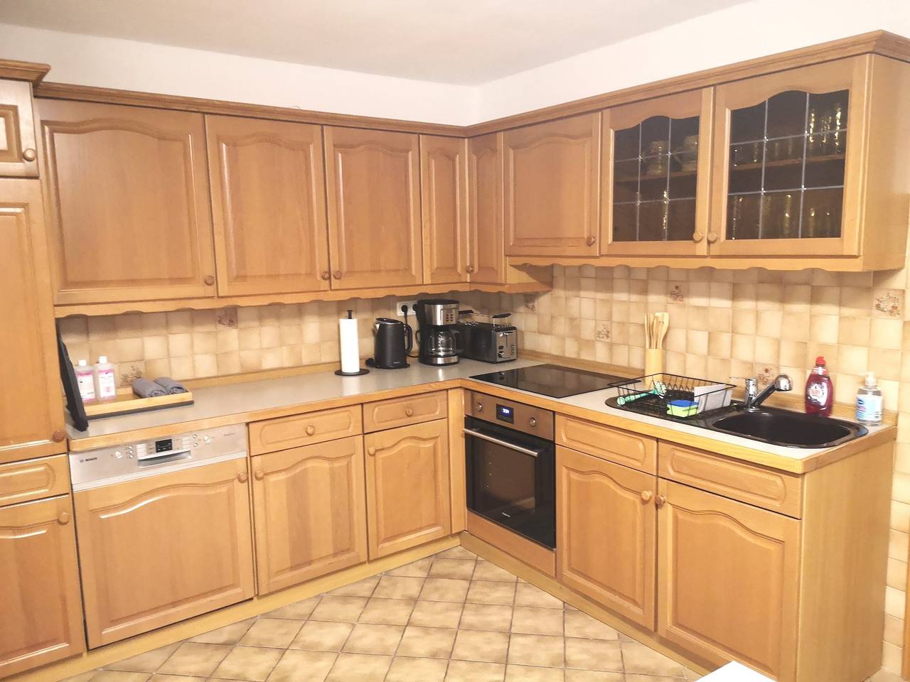 Ganze Ferienwohnung, Idealer Startpunkt für Ausflüge und Wanderungen, 70qm, Stufenloser Zugang, Parkplatz an der Wohnung in Issigau, Landkreis Hof