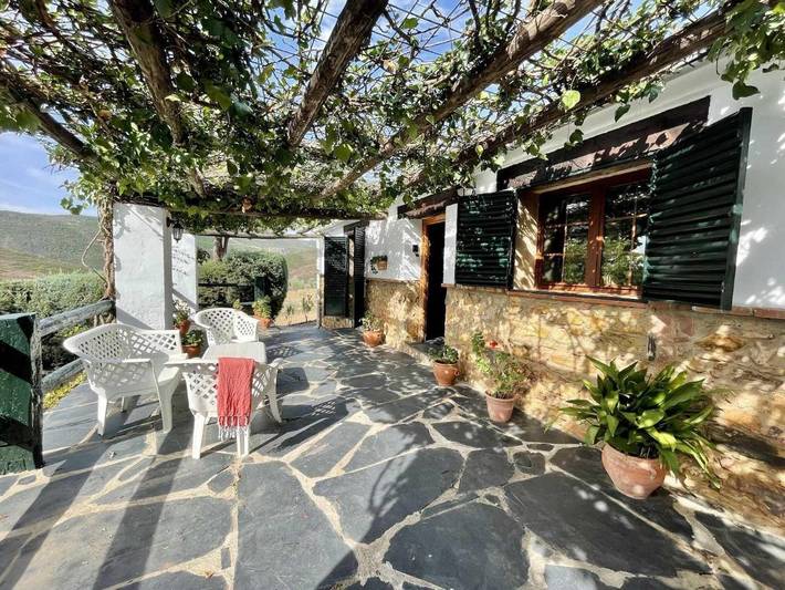 Casa rural para 4 personas, con Terraza y Jardín además de Piscina y Vistas en Las Villuercas