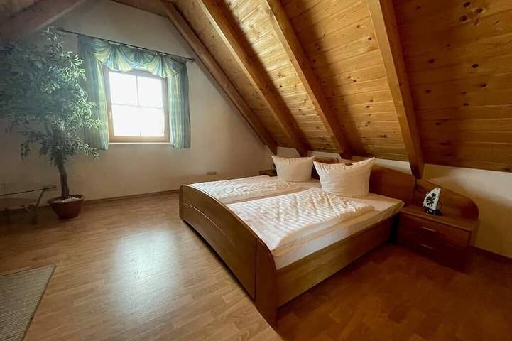 Ferienwohnung für 3 Personen, mit Balkon und Garten, mit Haustier in Neualbenreuth - 2