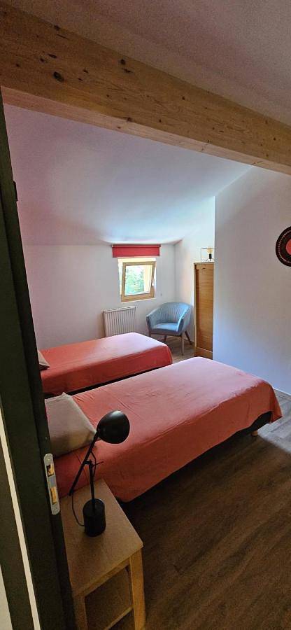 Three-Bedroom House in Alissas, Privas (arrondissement)