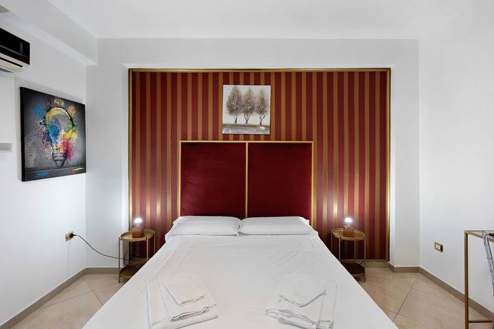 Gîte pour 6 personnes, avec balcon à Pompei - 3