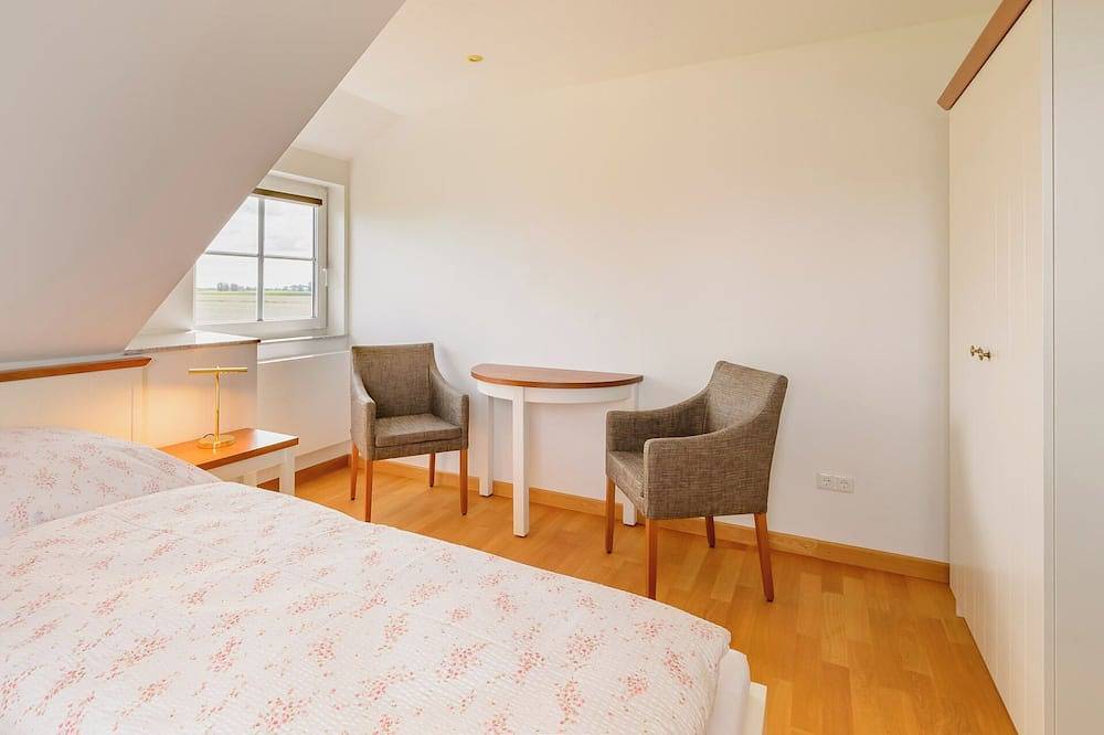 Ganze Wohnung, Landhaus Wittmaack Dircks Ferienwohnung Möwe Erholungsurlaub an der Nordsee in Norderfriedrichskoog, Eiderstedt