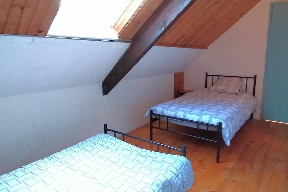 House close to the D-Day beaches. in Saint-Exupère-en-Bessin, Bayeux region