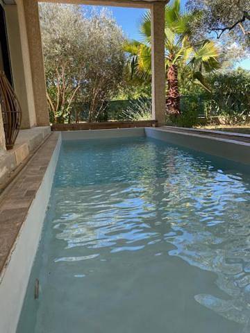 Villa pour 6 personnes, avec vue ainsi que piscine et terrasse