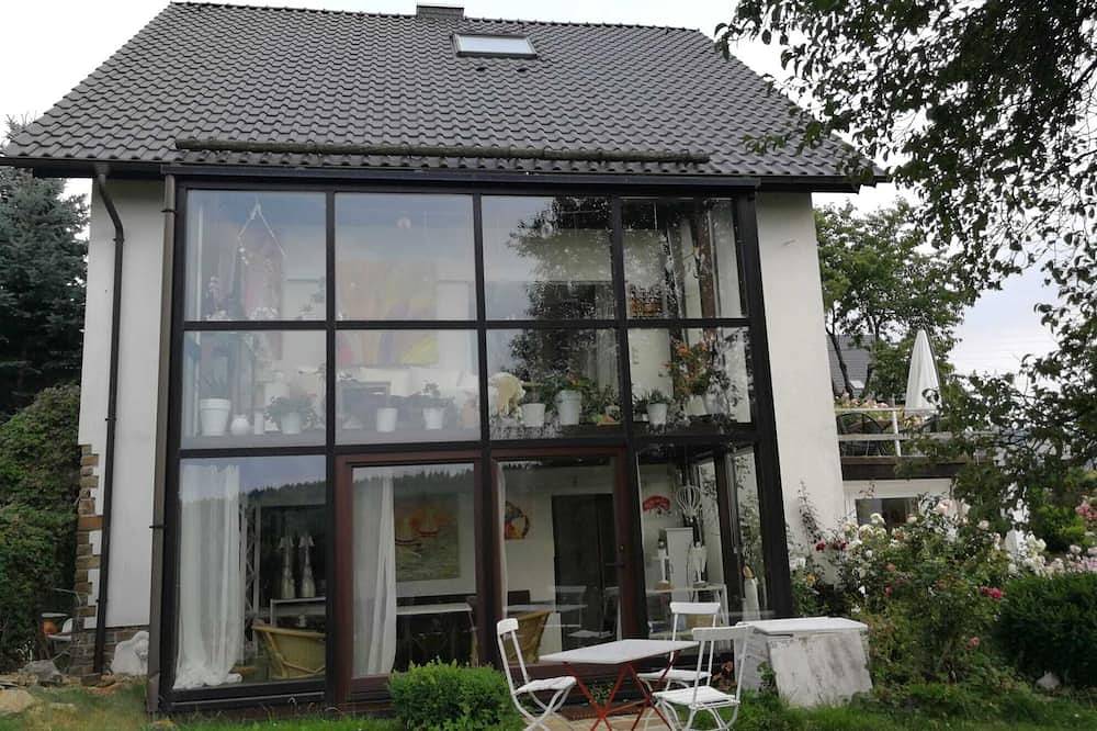 Ganze Wohnung, Ferienwohnung für Kunstliebhaber in Pobershau \n\"Picasso mit Wintergarten\" in Pobershau, Marienberg