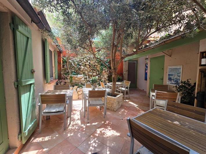 Hôtel, avec Terrasse et Jardin dans Office De Tourisme D Avignon - 4