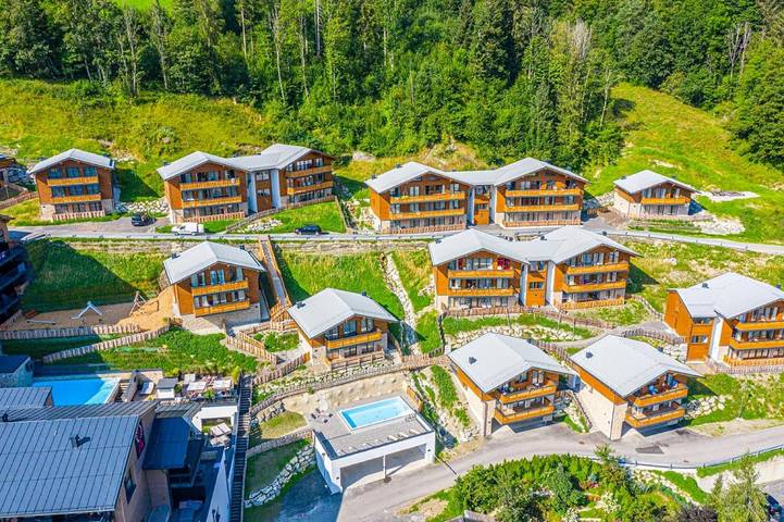 Chalet voor 8 personen, with Balkon and Zwembad as well as Sauna and Uitzicht in Wagrain