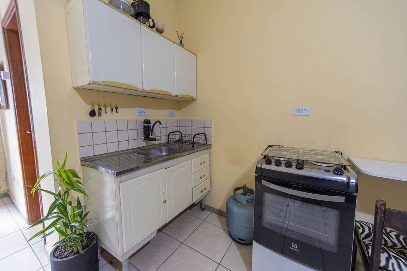 Entire apartment, Studio c Ar Condicionado perto da Praia da Aviação in Praia Grande, Baixada Santista