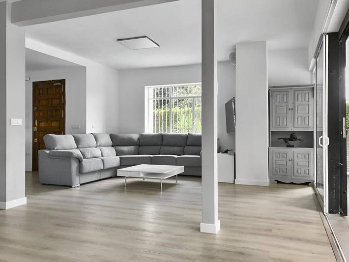 Chalet para 12 personas, con piscina y piscina para niños además de vistas y jardín, Se admiten mascotas en Campiña de Jerez - 2