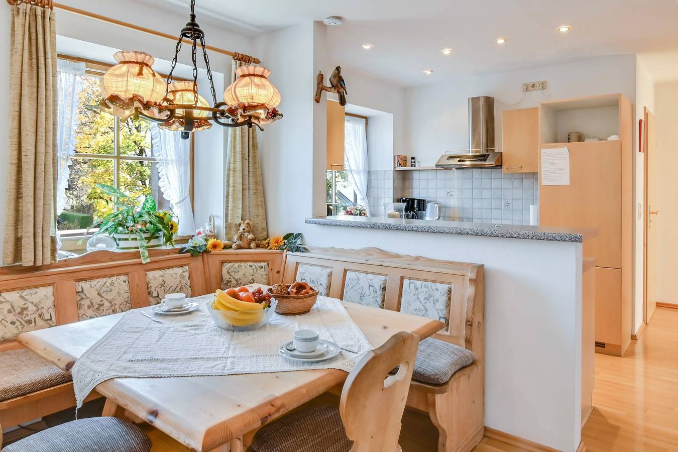 Entire apartment, Katharinenhof holiday apartment "Alpspitz" with Balcony, Mountain View & Wi-Fi in Garmisch-Partenkirchen, Bavarian Alps