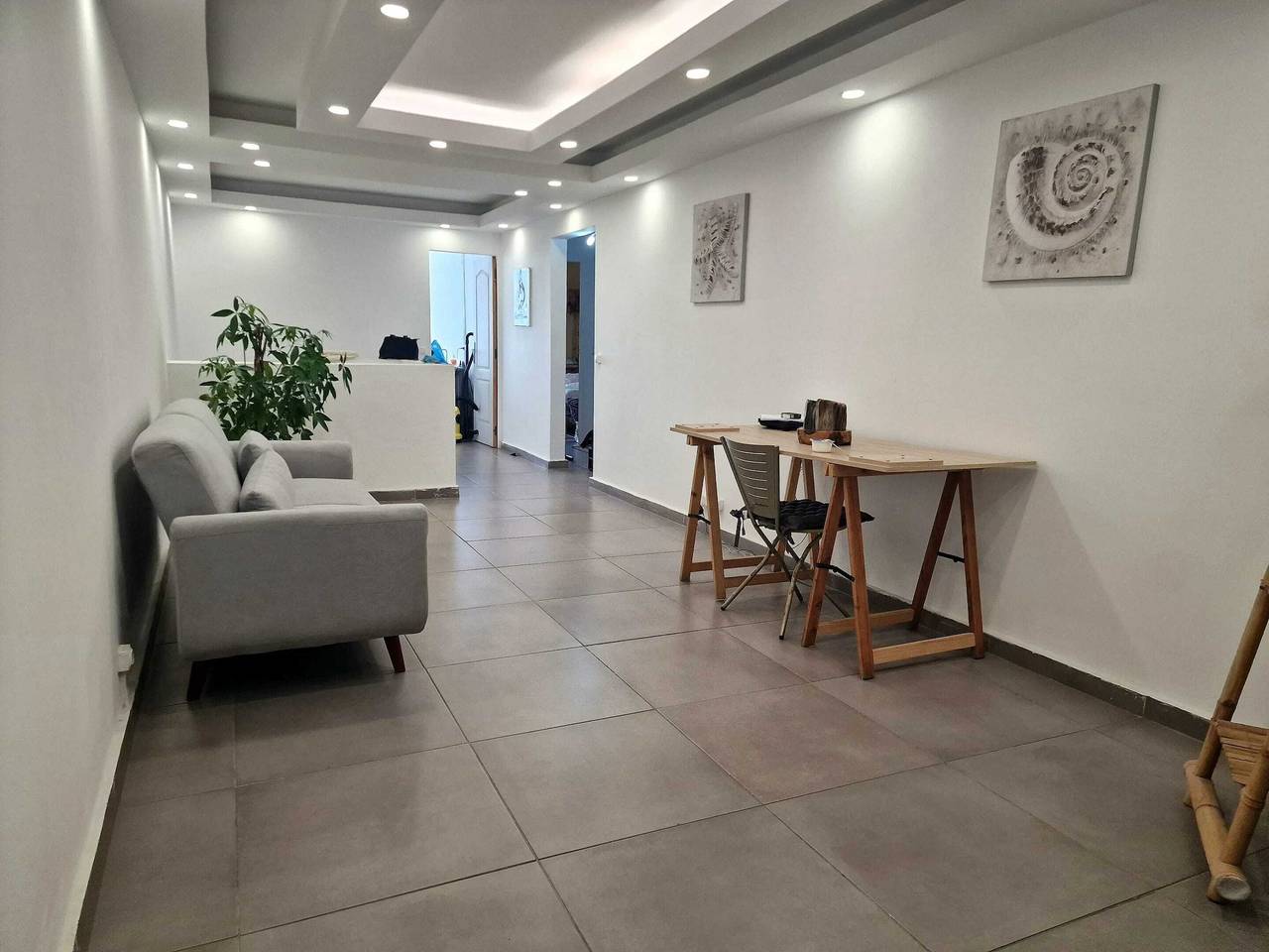 Apartamento entero, Amplio apartamento en Les Abymes con vista a la ciudad, 70 m² in Les Abymes, Guadalupe