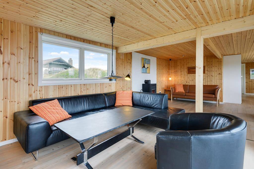 Strandnahes Ferienhaus mit toller Terrasse in Hvide Sande, Holmsland Klit